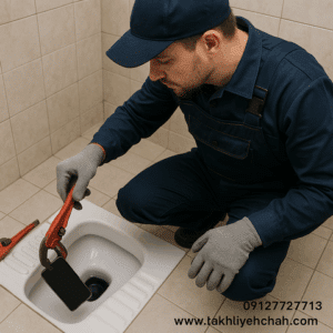 در آوردن گوشی از چاه فاضلاب